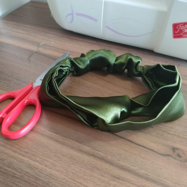 Headband Green Tie Dye Twist Knot - Image 3