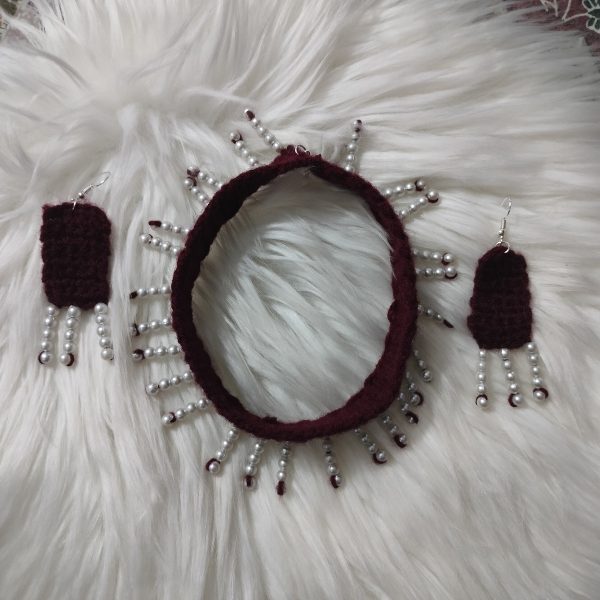 Handmade Woolen Choker Earrings Set - Maroon